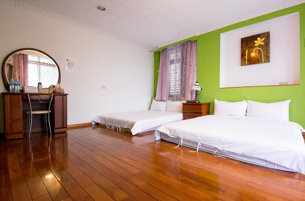 Bed and Breakfast Dog House Taitung Екстер'єр фото